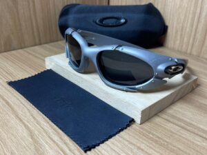 Oakley Plate Y2K
